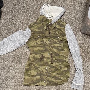 Mudd Camouflage and Gray Jacket
